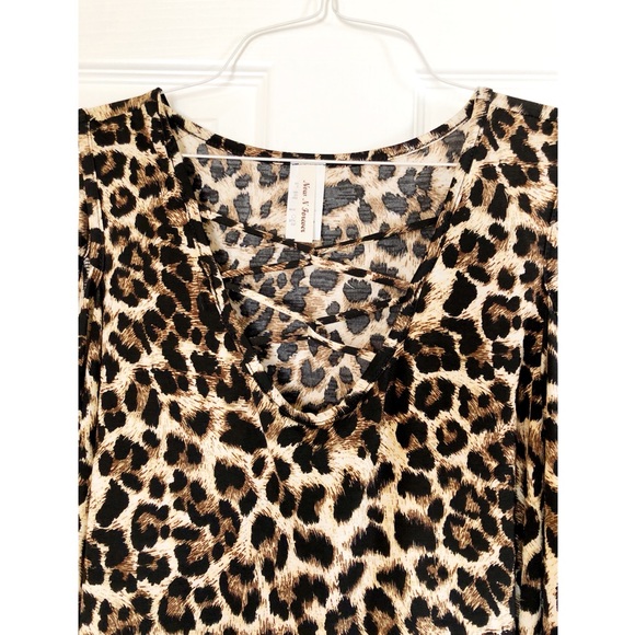Leopard print top/tunic size medium - Picture 2 of 2